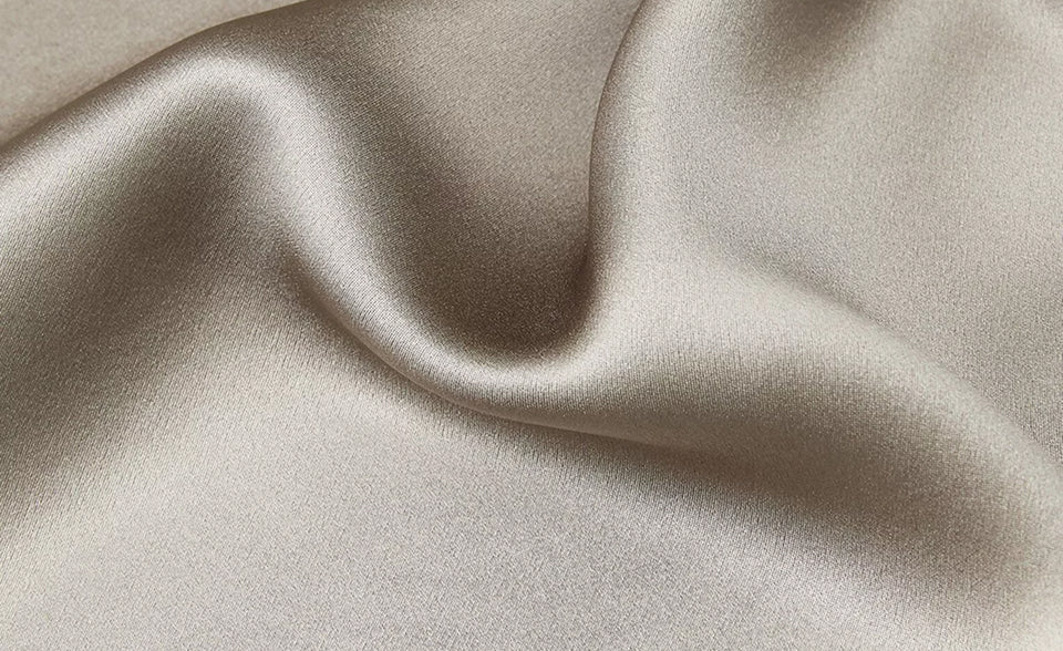 Silk Satin Stretch — sheen and natural fit | 94% Silk, 6% Elastane